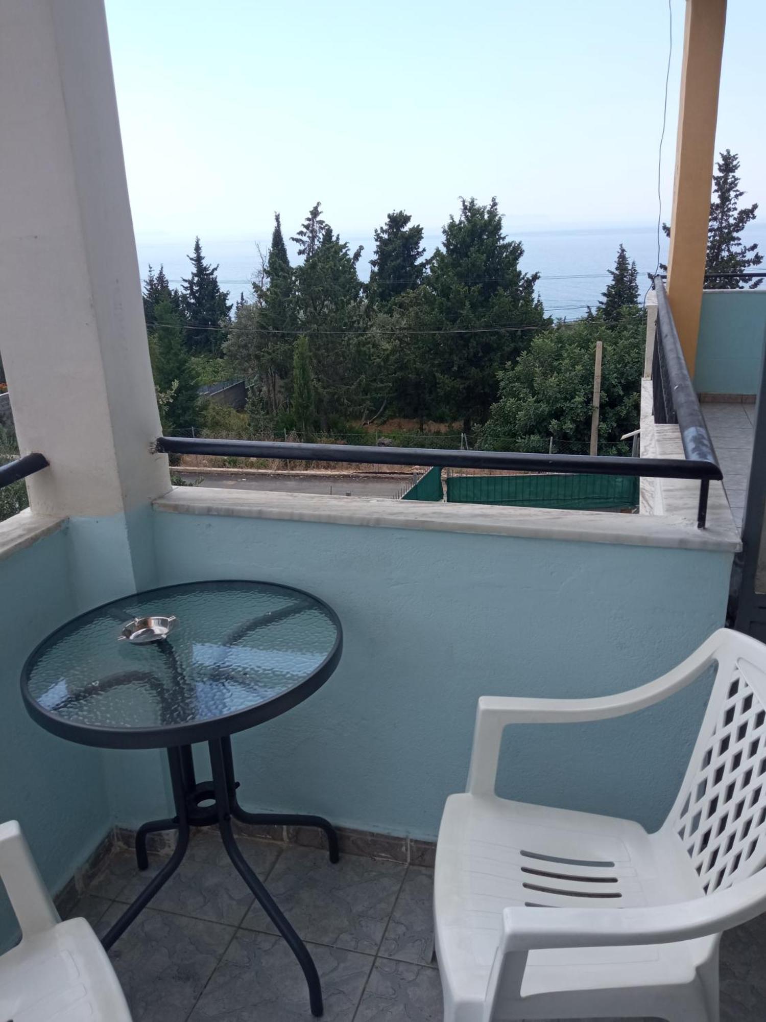 Appartamento Sunset Viewhouse Dhërmi Esterno foto