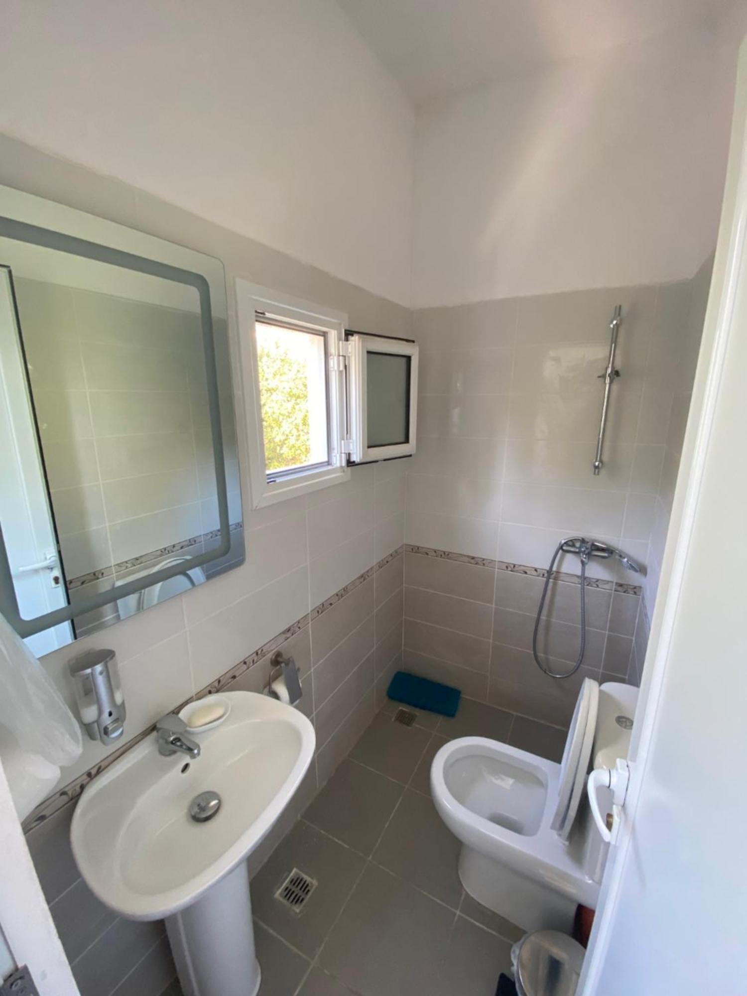 Appartamento Sunset Viewhouse Dhërmi Esterno foto