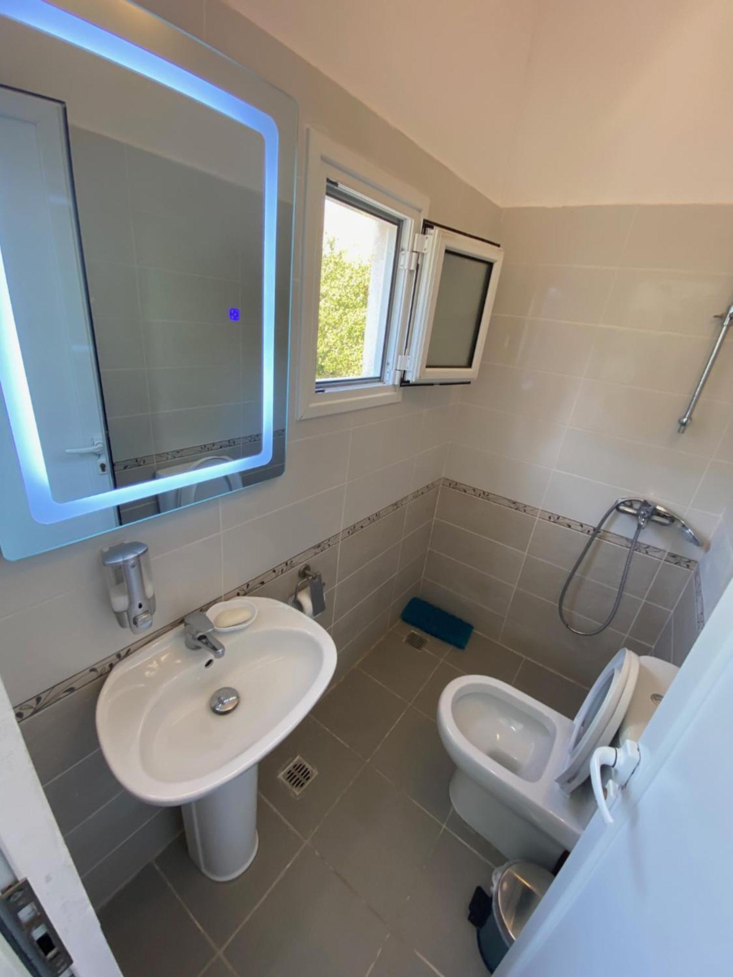 Appartamento Sunset Viewhouse Dhërmi Esterno foto